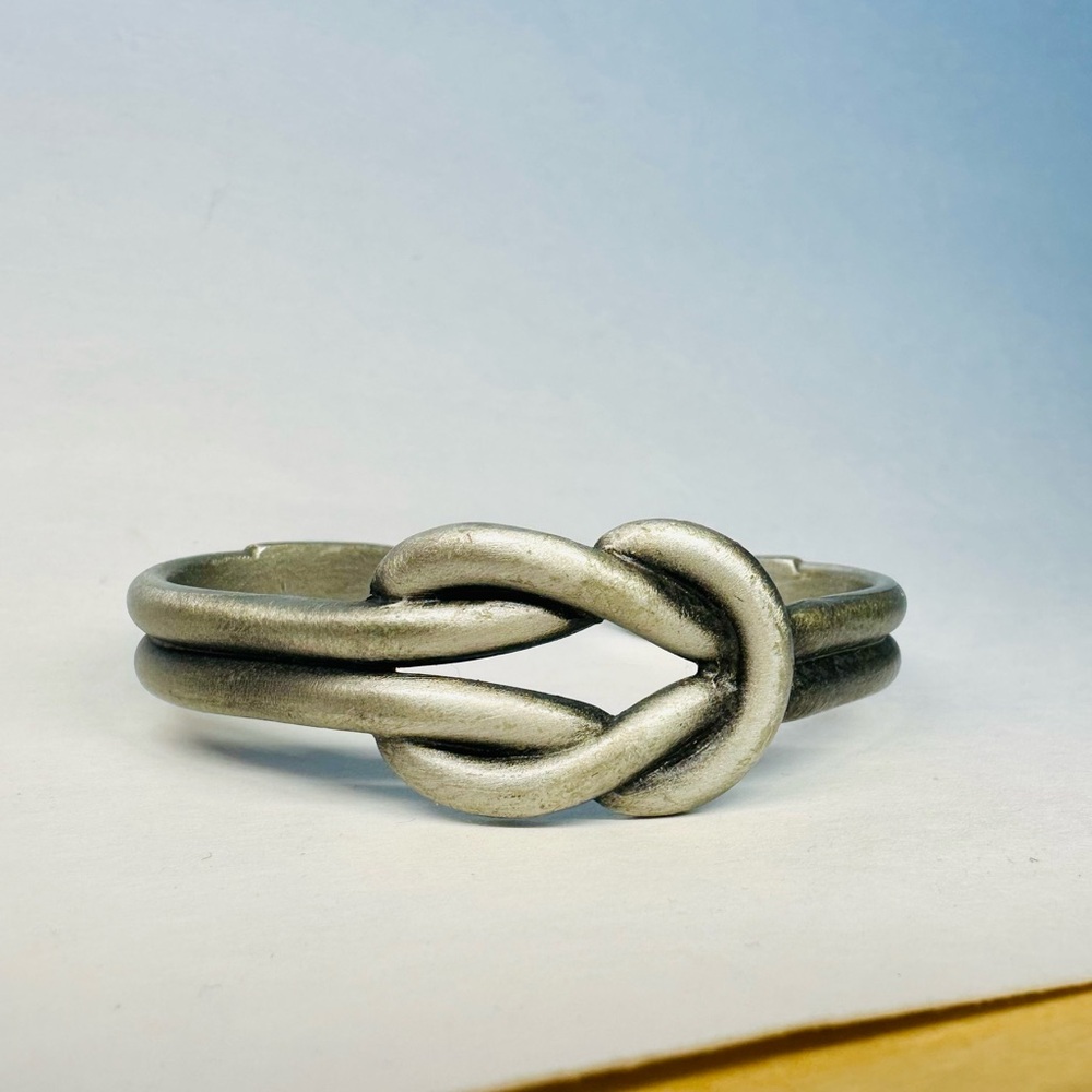 🥂SOLD🥂Pewter Double Love Knot Silver Cuff Bracelet - Picture 8 of 8